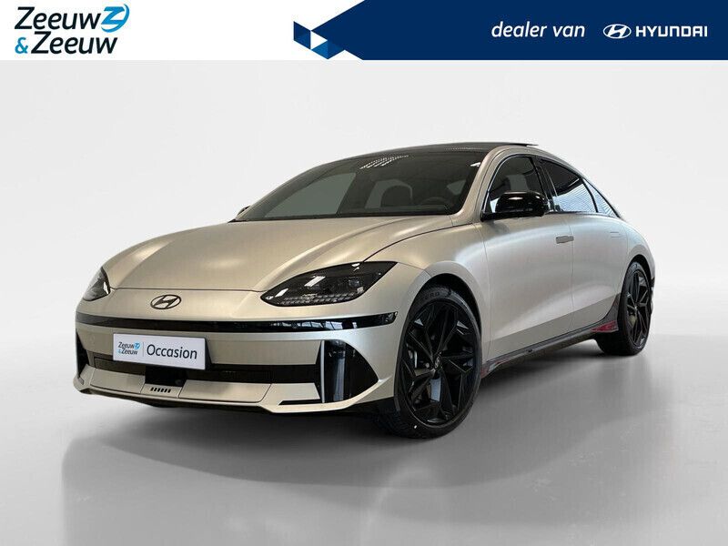 Gravity gold (mat) (licht goud) Gebruikt 2023 Hyundai Ioniq 6 Edition Sedan | € 39.950 (Iets duurder) - Afbeelding 1/4