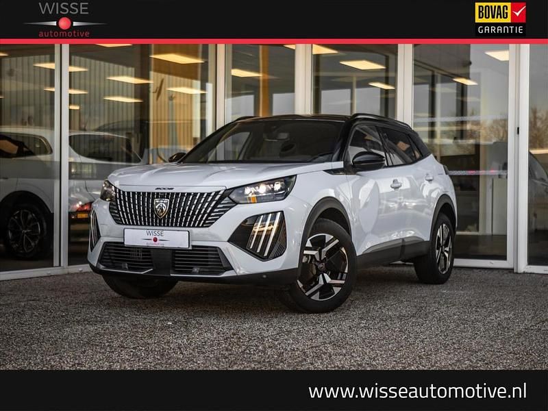 Wit (metallic) Occasion 2025 Peugeot 2008 Allure SUV | € 29.945 (Eerlijke prijs) - Afbeelding 1/4
