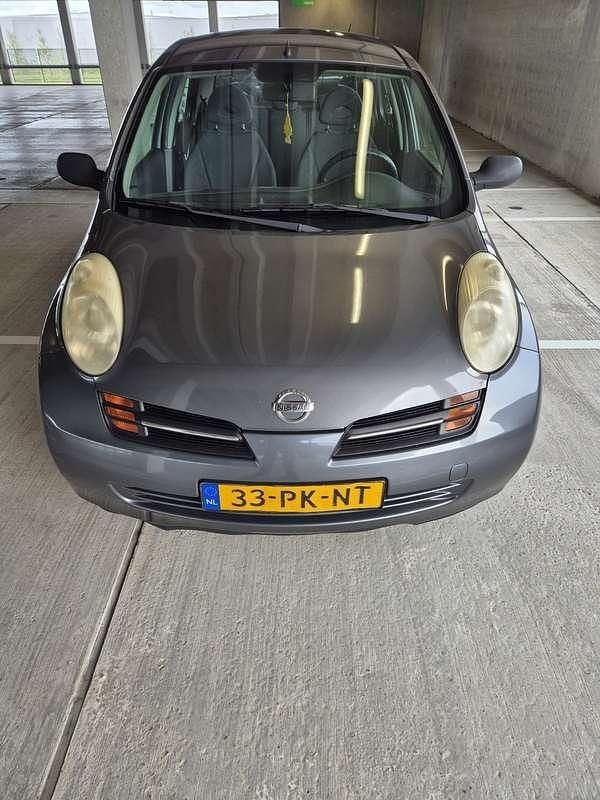 Bruin Gebruikt 2004 Nissan Micra Visia Hatchback | € 800 (Goede deal) - Afbeelding 1/4