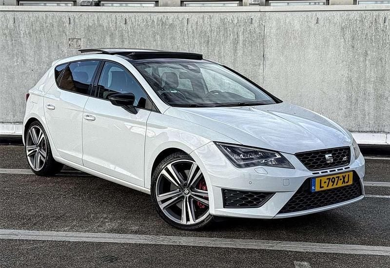 Wit Gebruikt 2015 Cupra Leon Hatchback | € 13.750 (Super prijs) - Afbeelding 1/4