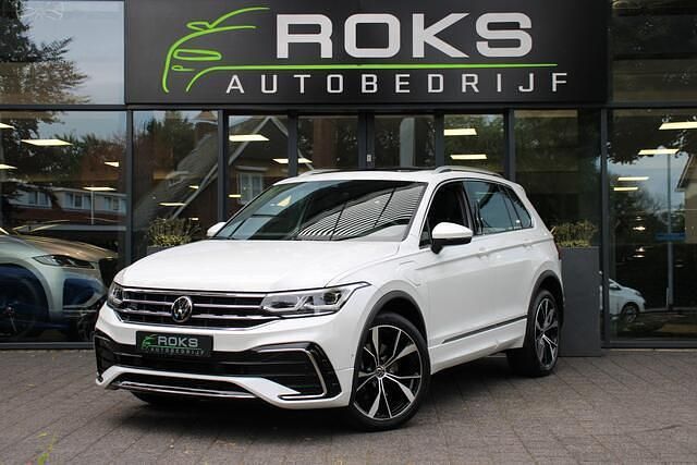 Wit Occasion 2022 VW Tiguan Business SUV | € 35.850 (Iets duurder) - Afbeelding 1/4