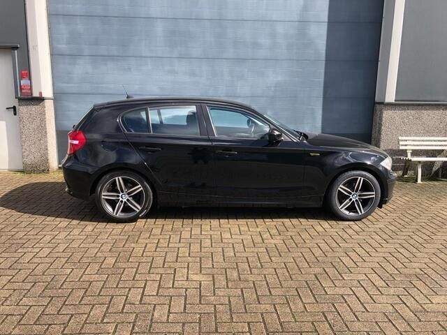 Occasion BMW 116 122 PK (89 kW) 2011 Zwart Hatchback