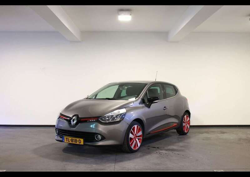 Grijs Gebruikt 2015 Renault Clio IV Dynamique Hatchback | € 6.950 (Eerlijke prijs) - Afbeelding 1/4