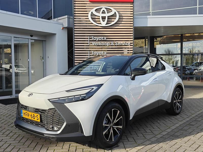 Wit Gebruikt 2025 Toyota C-HR+ Edition SUV | € 34.900 - Afbeelding 1/4