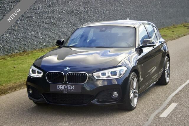 Zwart Gebruikt 2018 BMW 120 Executive Hatchback | € 19.990 (Eerlijke prijs) - Afbeelding 1/4