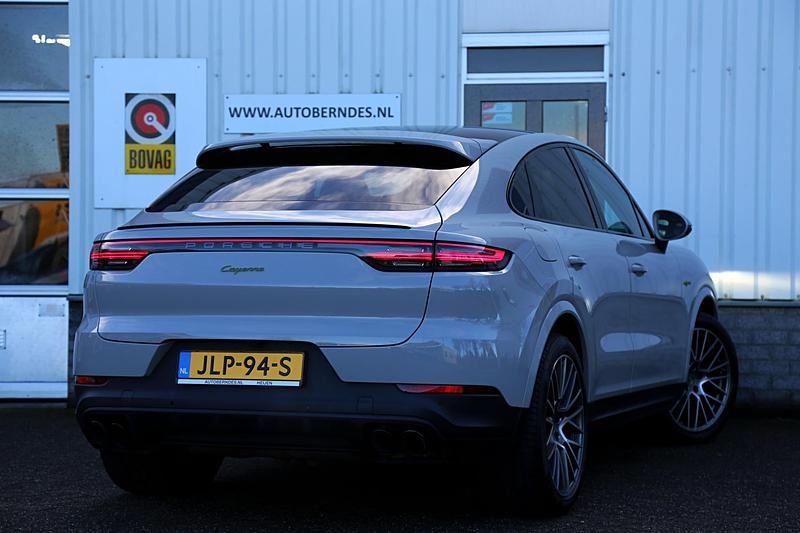 Occasion Porsche Cayenne Platinum Edition 462 PK (339 kW) 2022 Grijs SUV