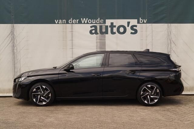 Zwart Gebruikt 2022 Peugeot 308 Allure Stationwagen | € 20.900 (Eerlijke prijs) - Afbeelding 1/4