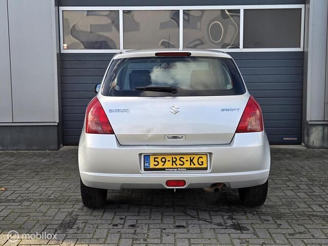 Occasion Suzuki Swift GLS 92 PK (67 kW) 2005 Grijs Hatchback