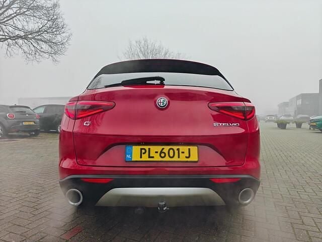Occasion Alfa Romeo Stelvio 320 PK (235 kW) 2017 Rood SUV