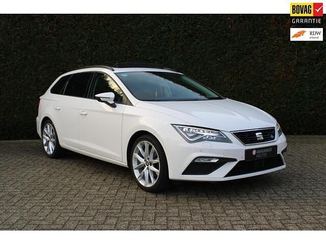Wit (metallic) Occasion 2017 Seat Leon ST Business Stationwagen | € 17.900 (Eerlijke prijs) - Afbeelding 1/4