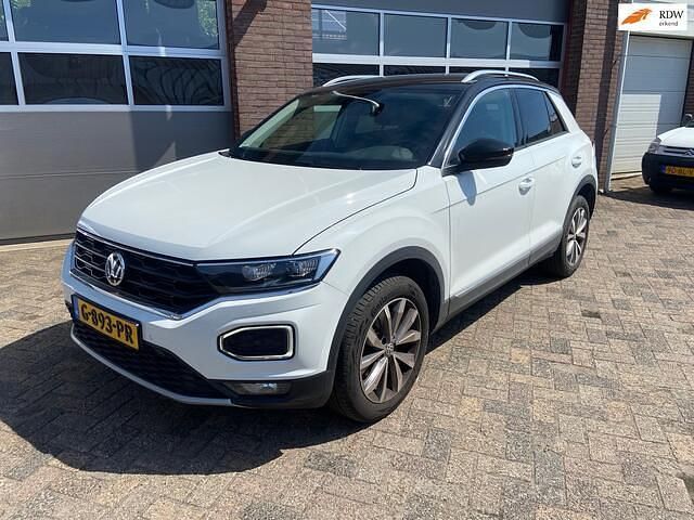 Wit Gebruikt 2019 VW T-Roc Style SUV | € 23.450 (Eerlijke prijs) - Afbeelding 1/4