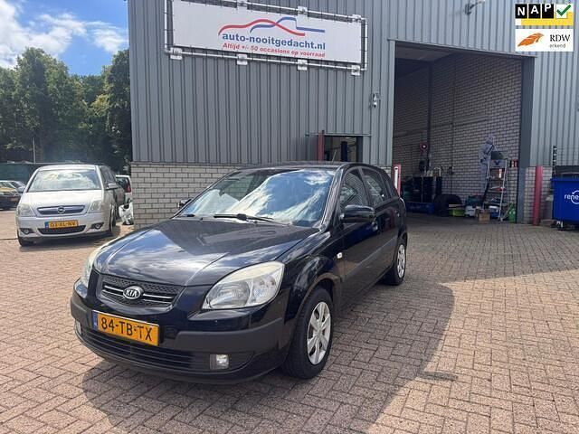 Zwart Gebruikt 2006 Kia Rio Hatchback | € 1.795 (Goede deal) - Afbeelding 1/4