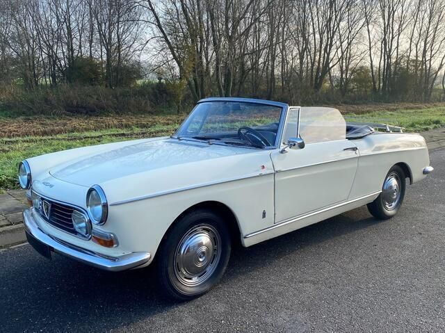 Wit Gebruikt 1968 Peugeot 404 Cabriolet | € 44.000 - Afbeelding 1/4
