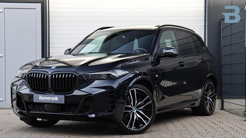 Zwart Occasion 2025 BMW X5 M Sport SUV | € 117.950 - Afbeelding 1/4