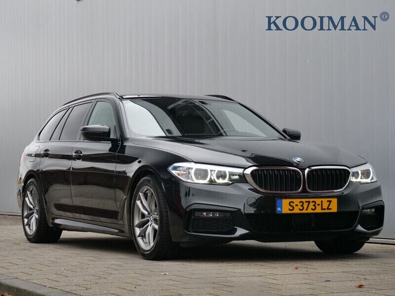 Zwart Gebruikt 2019 BMW 530 Executive Stationwagen | € 31.950 (Super prijs) - Afbeelding 1/4