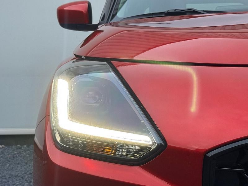 Occasion Suzuki Swift Club 86 PK (63 kW) 2025 Rood Hatchback