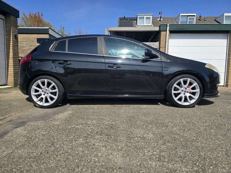 Zwart Gebruikt 2009 Fiat Bravo Sport Hatchback | € 5.000 - Afbeelding 1/4