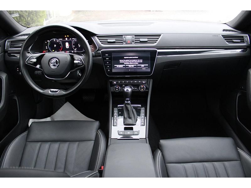 Occasion Skoda Superb LAURIN & KLEMENT 218 PK (160 kW) 2022 Wit Stationwagen