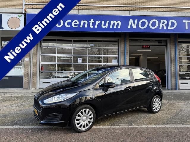 Zwart Gebruikt 2016 Ford Fiesta Style Hatchback | € 6.449 (Goede deal) - Afbeelding 1/4
