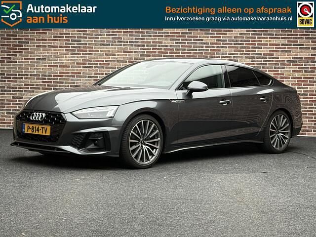 Grijs Gebruikt 2022 Audi A5 Sportback Comfort Hatchback | € 33.450 (Eerlijke prijs) - Afbeelding 1/4