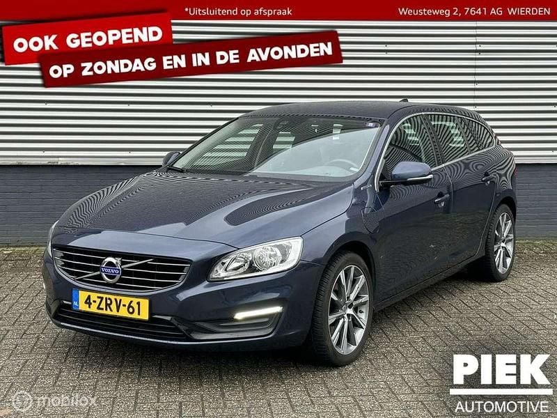 Blauw, metallic lak Gebruikt 2015 Volvo V60 Summum Stationwagen | € 9.999 (Goede deal) - Afbeelding 1/3