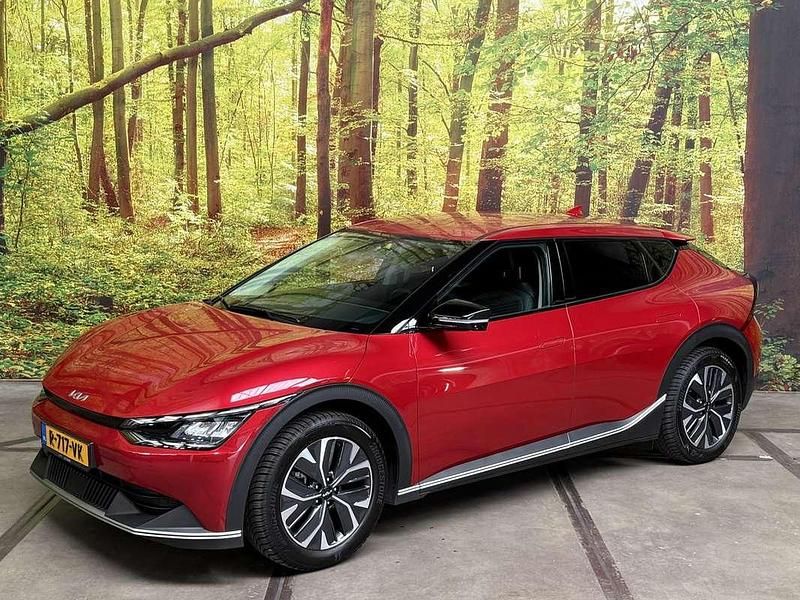Rood, metallic lak Gebruikt 2022 Kia EV6 Air SUV | € 27.900 (Eerlijke prijs) - Afbeelding 1/4