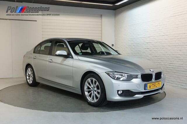 Grijs Gebruikt 2014 BMW 320 Efficient Dynamics Sedan | € 10.900 (Goede deal) - Afbeelding 1/4