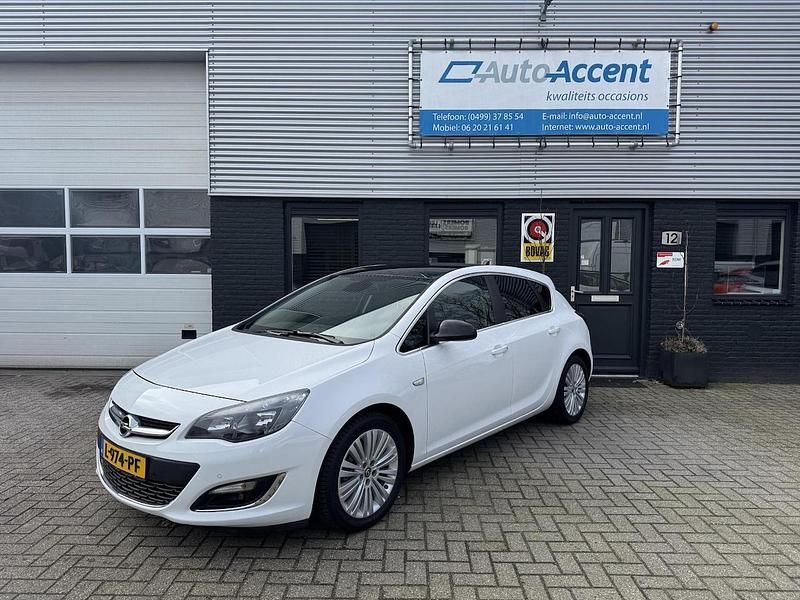 Occasion Opel Astra Sport 2016 Wit Hatchback