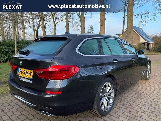 Occasion BMW 540 Executive 341 PK (250 kW) 2017 Grijs (metallic) Stationwagen