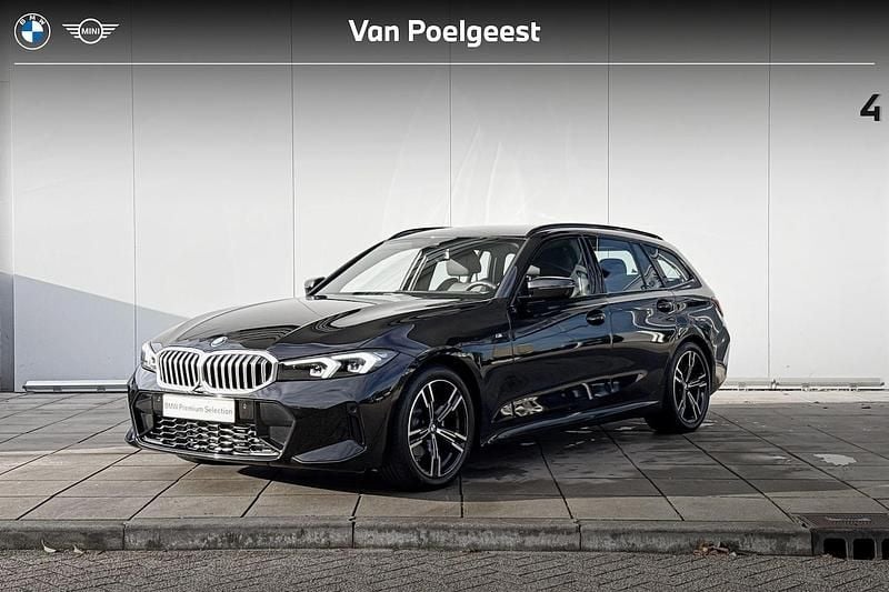 Zwart Occasion 2024 BMW 318 M Sport Stationwagen | € 40.800 (Eerlijke prijs) - Afbeelding 1/4