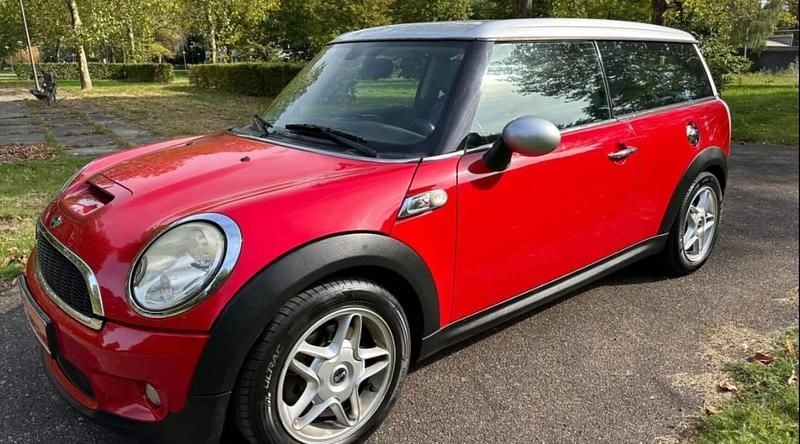 Rood Occasion 2010 Mini Cooper Clubman Chili Stationwagen | € 3.900 (Eerlijke prijs) - Afbeelding 1/1