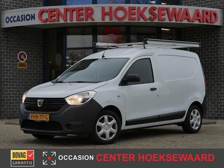 Occasion 2020 Dacia Dokker Comfort MPV | € 8.940 (Eerlijke prijs) - Afbeelding 1/4