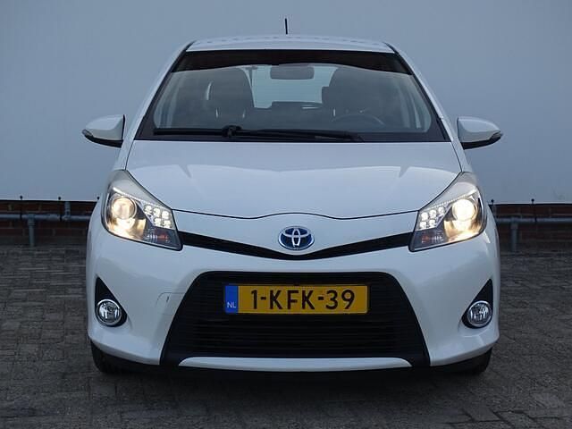 Occasion Toyota Yaris 75 PK (55 kW) 2013 Wit Hatchback