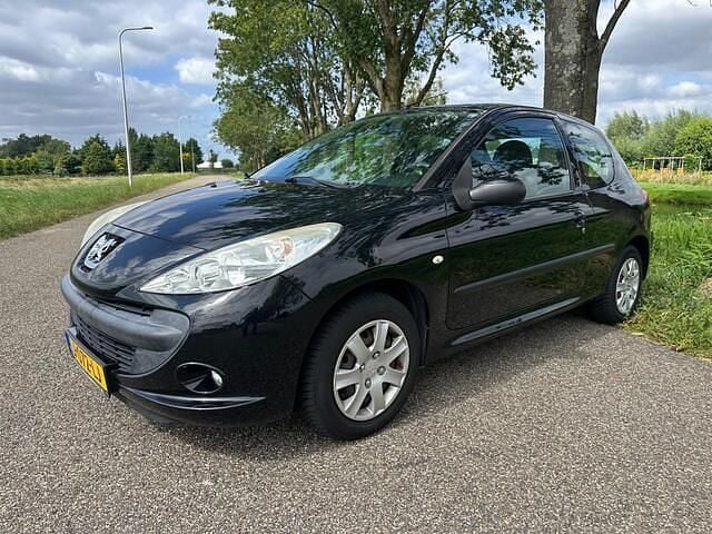 Zwart Gebruikt 2009 Peugeot 206+ Hatchback | € 1.999 (Goede deal) - Afbeelding 1/4