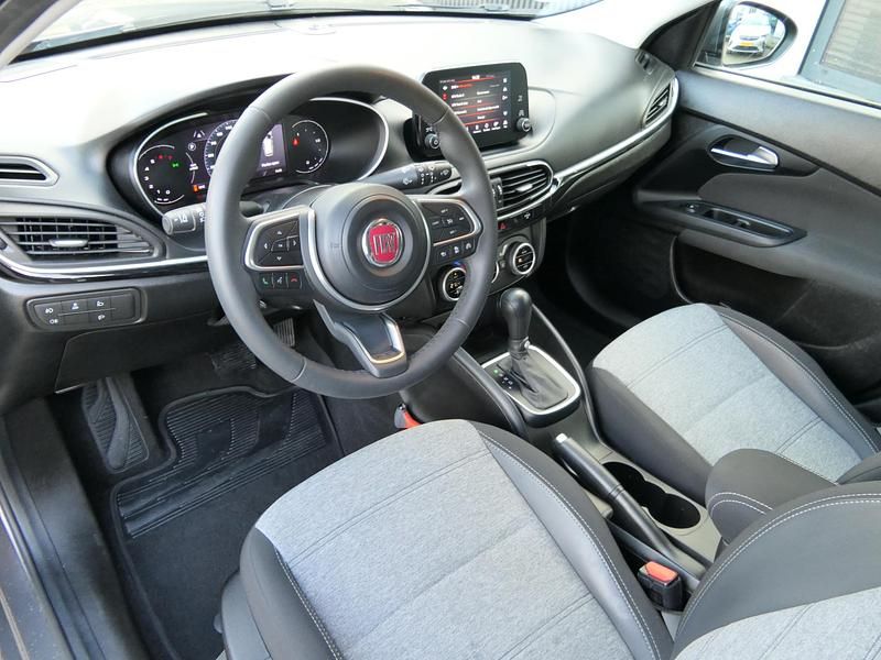 Occasion Fiat Tipo Cross 131 PK (96 kW) 2022 Grijs Stationwagen