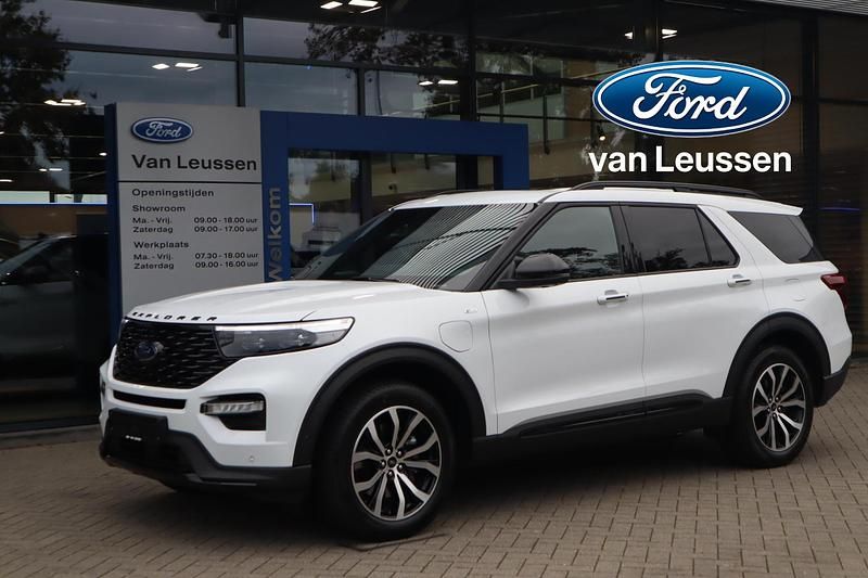 Wit Gebruikt 2024 Ford Explorer ST-Line SUV | € 64.900 (Eerlijke prijs) - Afbeelding 1/4