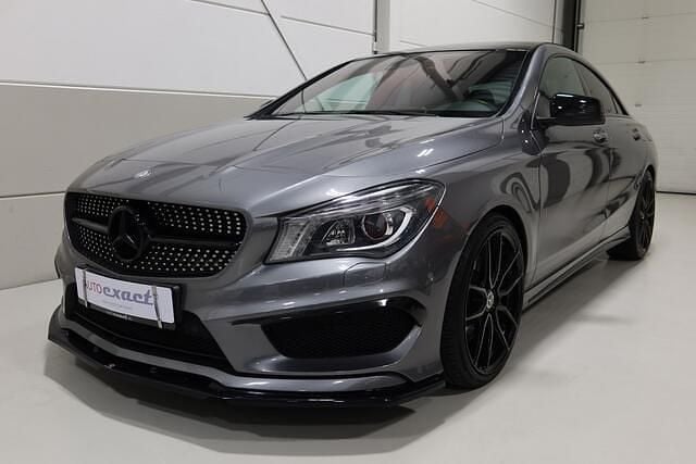 Grijs Occasion 2013 Mercedes CLA250 Prestige Sedan | € 17.900 (Eerlijke prijs) - Afbeelding 1/4