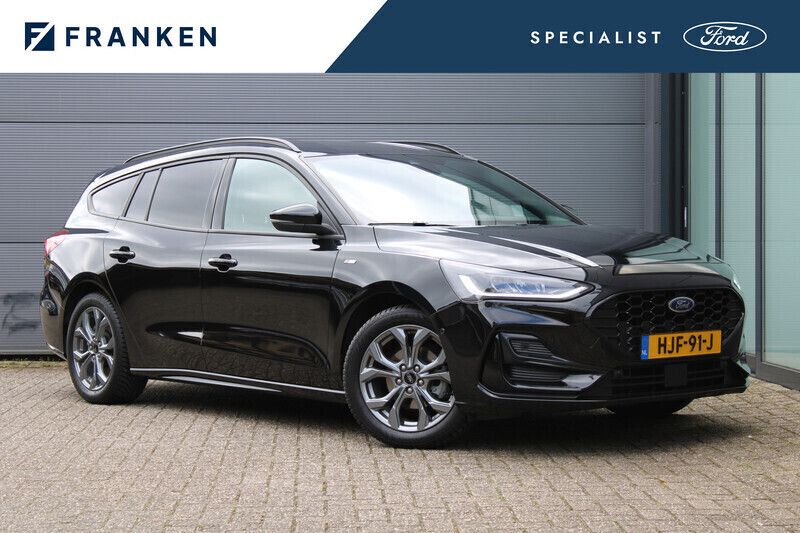 Zwart Gebruikt 2023 Ford Focus ST-Line X Stationwagen | € 25.400 (Eerlijke prijs) - Afbeelding 1/4