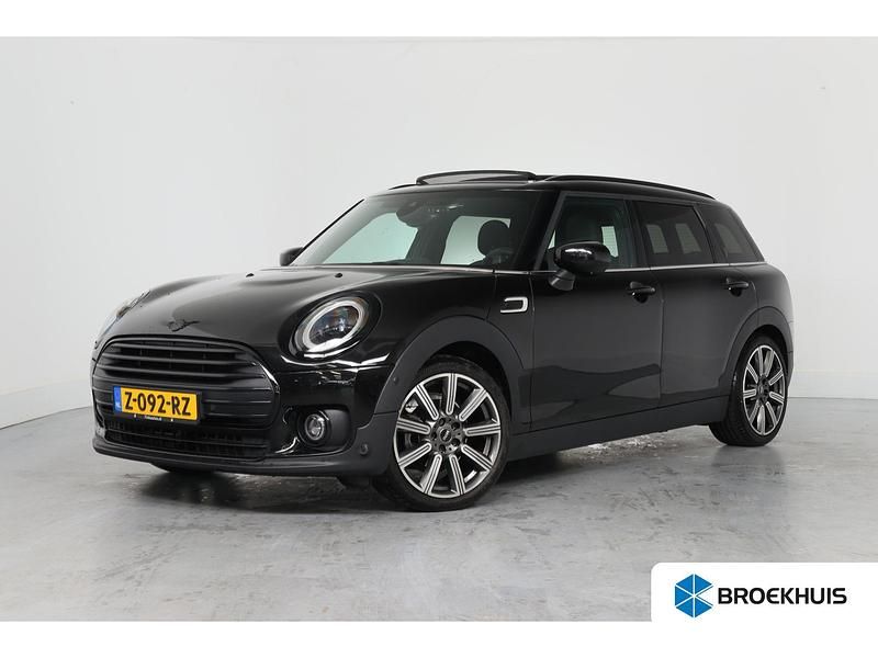Zwart Gebruikt 2022 Mini One Clubman Stationwagen | € 26.900 (Duur) - Afbeelding 1/1