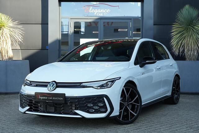 Wit Occasion 2025 VW Golf VIII GTI Hatchback | € 43.950 (Eerlijke prijs) - Afbeelding 1/4