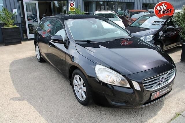 Zwart Gebruikt 2013 Volvo V60 Stationwagen | € 6.950 (Eerlijke prijs) - Afbeelding 1/4