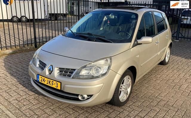 Beige Gebruikt 2009 Renault Scénic III Business MPV | € 3.250 (Goede deal) - Afbeelding 1/4