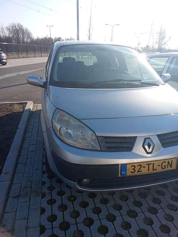 Occasion Renault Scénic II 111 PK (81 kW) 2006 Grijs MPV