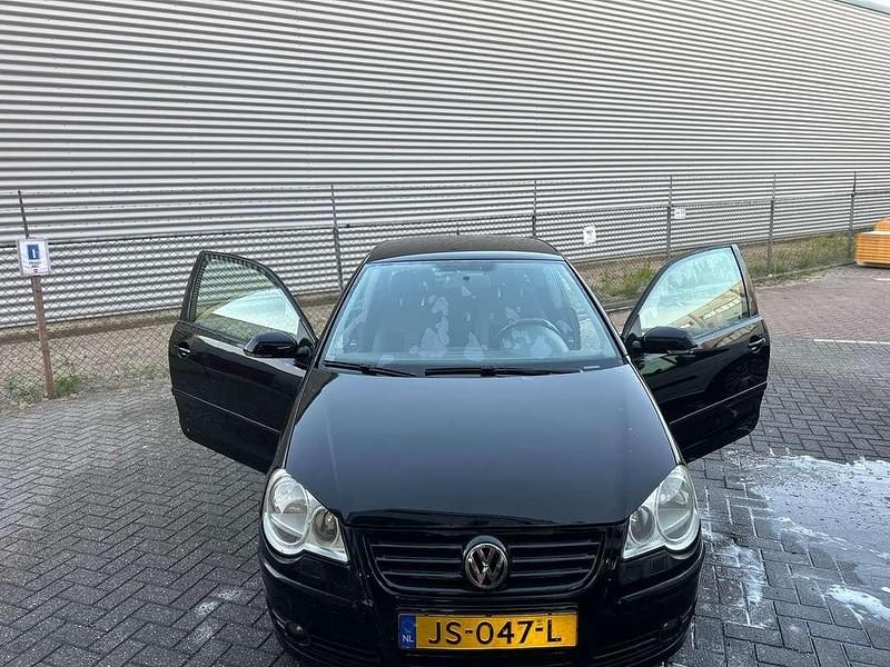 Zwart Gebruikt 2007 VW Polo Trendline Hatchback | € 1.000 (Goede deal) - Afbeelding 1/4