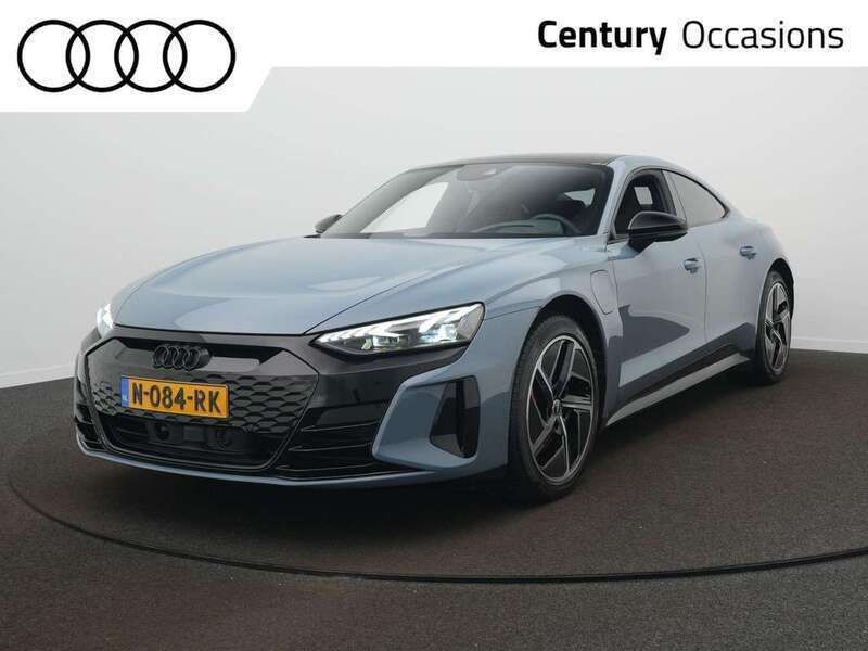 Grijs, metallic lak Gebruikt 2021 Audi e-tron GT quattro Design Sedan | € 54.900 - Afbeelding 1/4