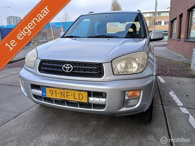 Grijs Occasion 2003 Toyota RAV4 Luna SUV | € 3.900 (Eerlijke prijs) - Afbeelding 1/4