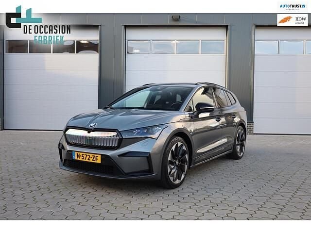 Grijs Gebruikt 2022 Skoda Enyaq iV SportLine SUV | € 28.890 (Goede deal) - Afbeelding 1/4