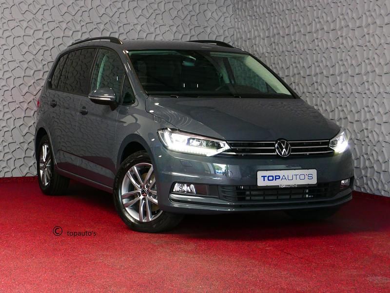 Occasion VW Touran R-line Edition 150 PK (110 kW) 2024 Grijs MPV