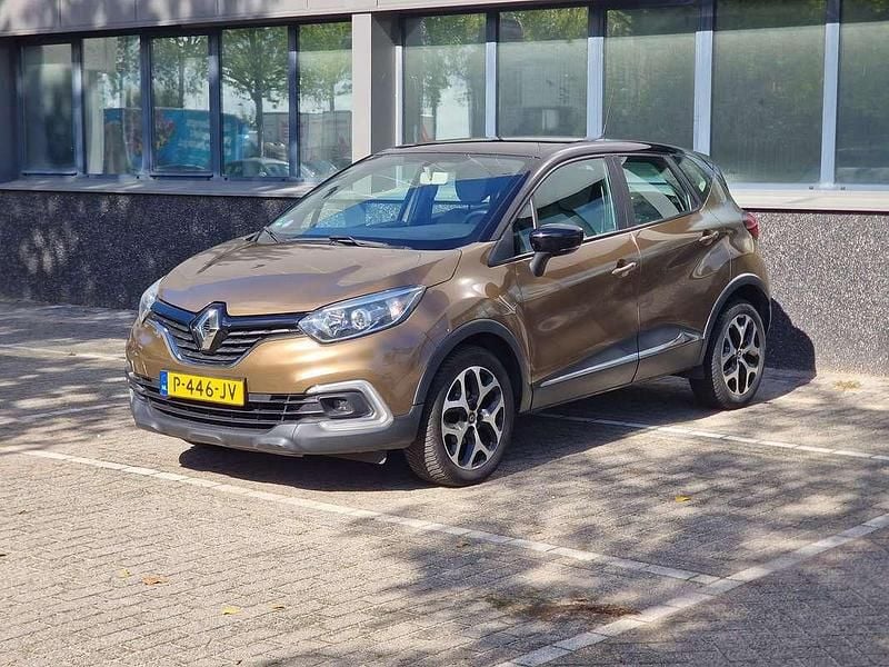 Bruin Gebruikt 2017 Renault Captur Intens SUV | € 10.650 (Goede deal) - Afbeelding 1/4