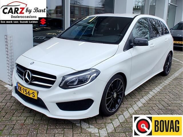 Wit Gebruikt 2016 Mercedes B180 AMG MPV | € 16.445 (Goede deal) - Afbeelding 1/4